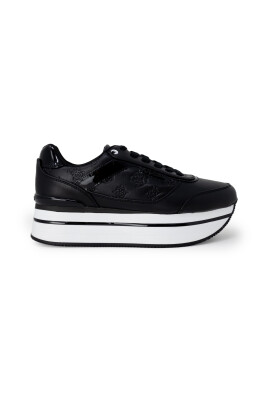 baskets-noires-a-lacets-pour-femmes