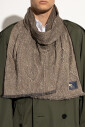 echarpe-avec-motif-decoratif