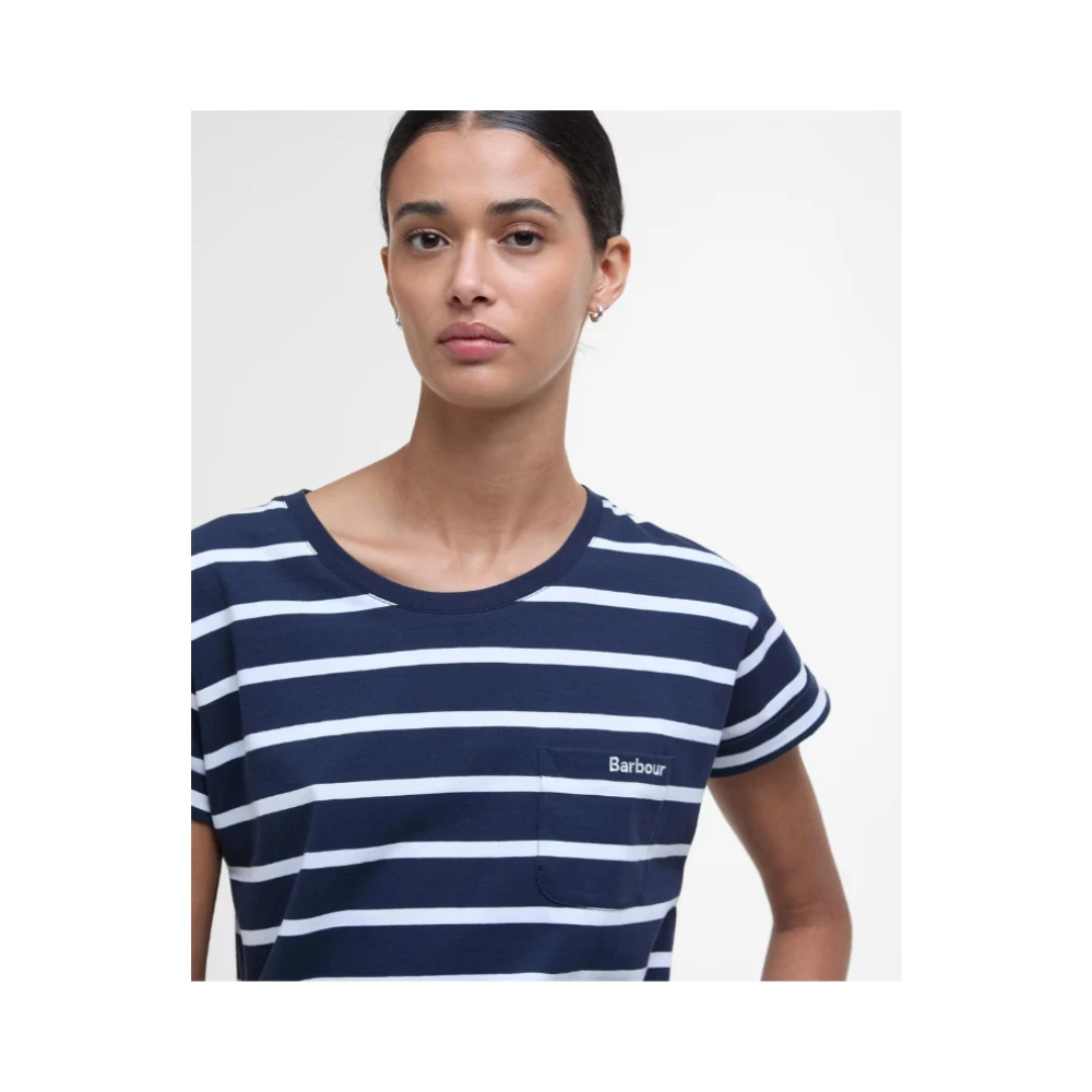 Barbour Blauwe T-shirts en Polos met Zak Blue Dames