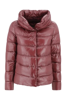Kort glänsande dunjacka med modern design