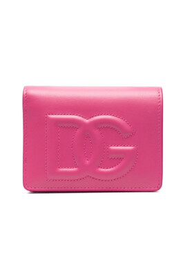 fuchsia-pink-leather-wallet-with-embossed-logo