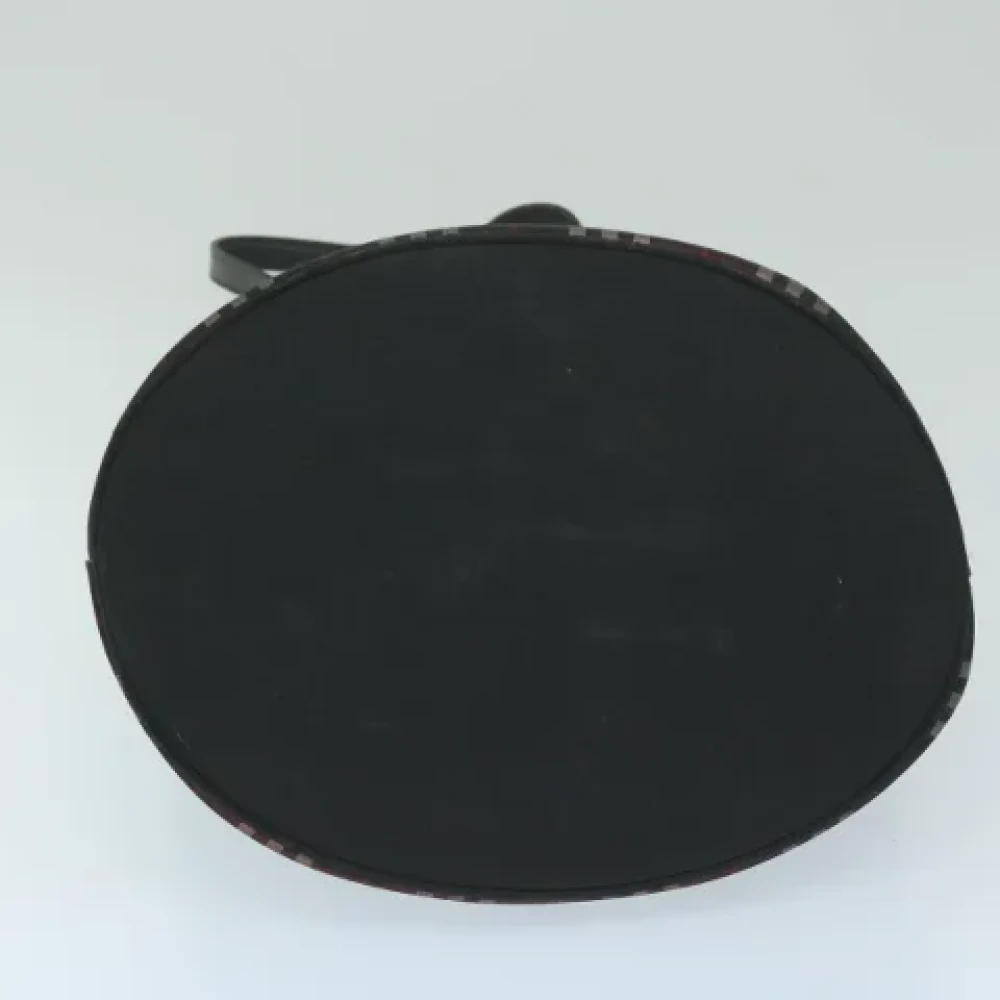 Burberry Vintage Pre-owned Nylon shoulder-bags Black Dames