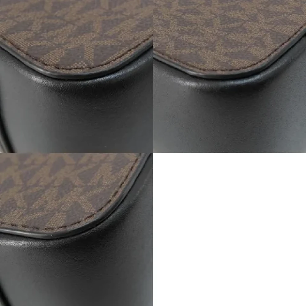 Michael Kors Pre-owned Fabric shoulder-bags Brown Dames