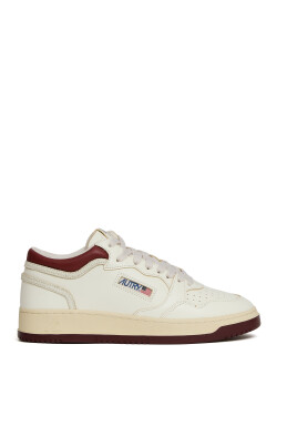 sneakers-elegantes-pour-sorties-decontractees