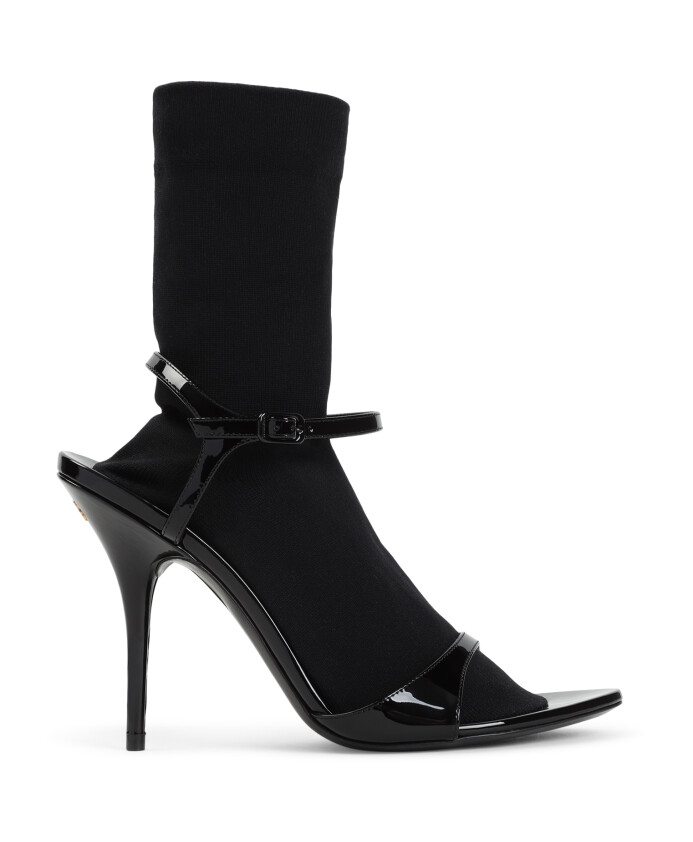 black-ankle-boots-for-women