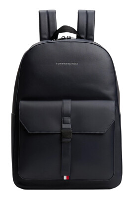 minimalist-foundation-backpack