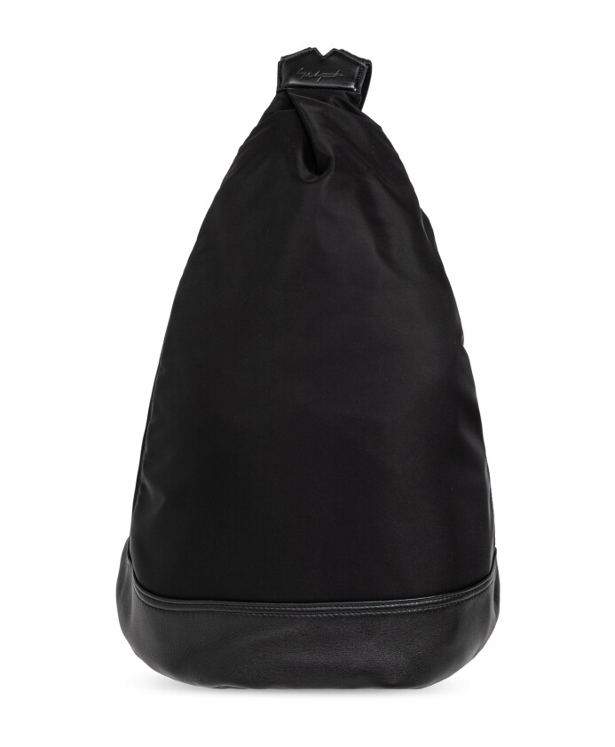 sac-a-dos-avec-elements-en-cuir