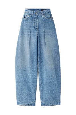 light-blue-wide-leg-jeans-with-pleated-detail