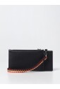 porte-cartes-en-cuir-avec-dragonne