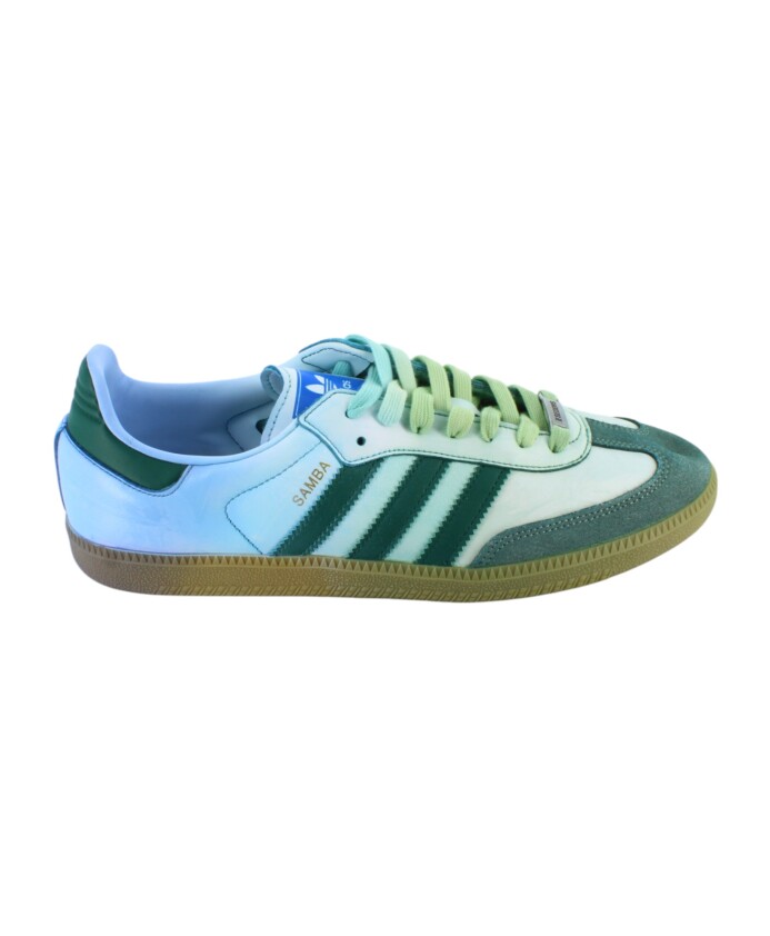 green-sneakers-tropical-ocean-style