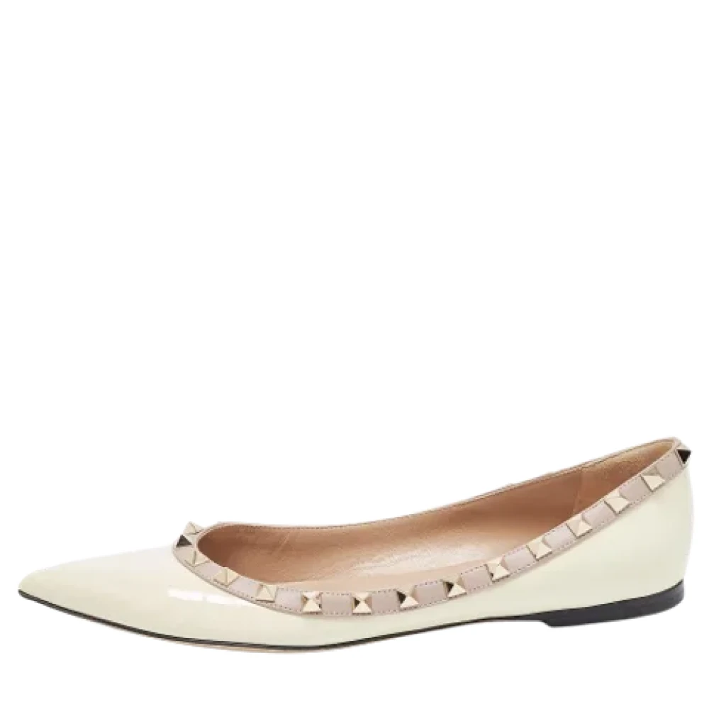 Valentino Vintage Pre-owned Fabric flats Beige Dames