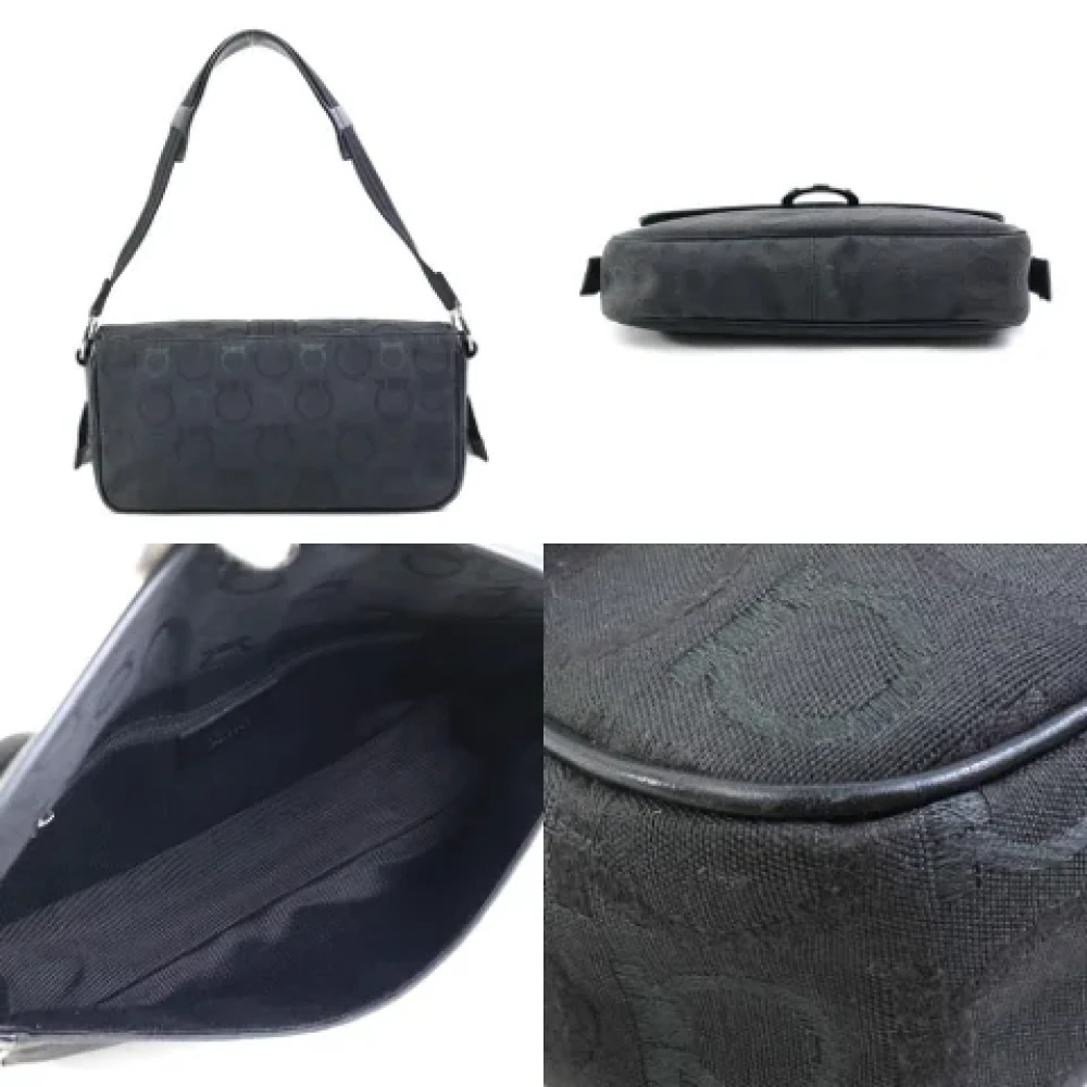 Salvatore Ferragamo Pre-owned Canvas shoulder-bags Black Dames