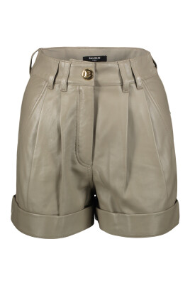 shorts-en-cuir-avec-poches