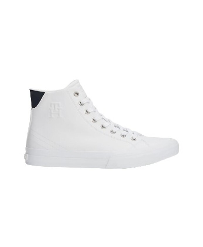 casual-sneakers-for-men-and-women