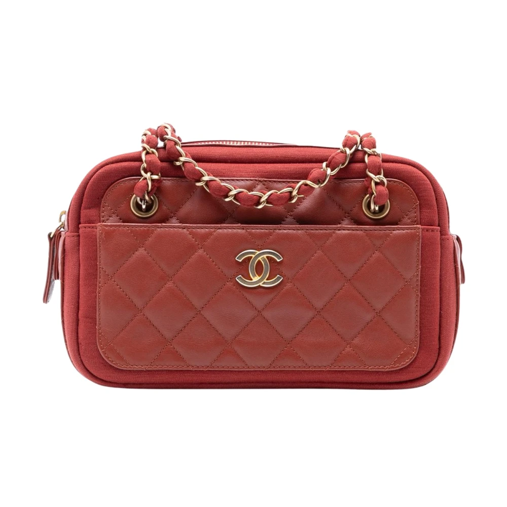Chanel Vintage Women's Red Pre-Owned Quilted Chain Shoulder Bag