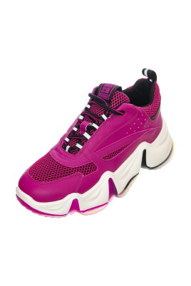 toma-low-profile-sneakers