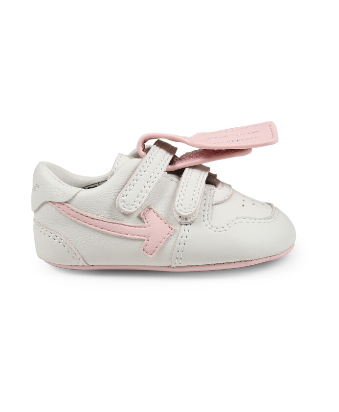 sneakers-en-cuir-ivoire-avec-fleche-rose