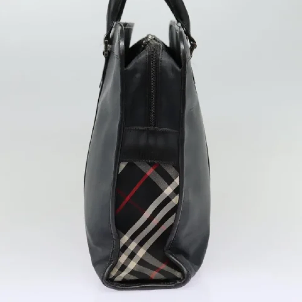 Burberry Vintage Pre-owned Nylon handbags Black Dames