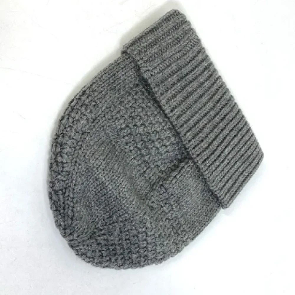Louis Vuitton Vintage Pre-owned Wool hats Gray Dames