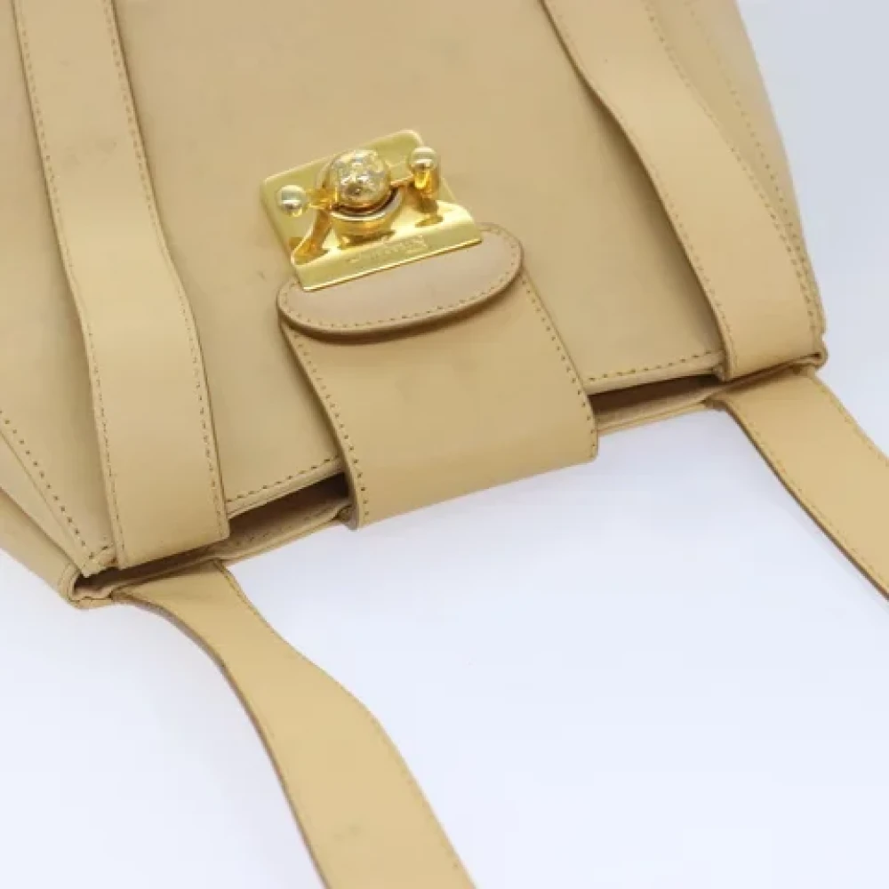 Salvatore Ferragamo Pre-owned Leather shoulder-bags Beige Dames