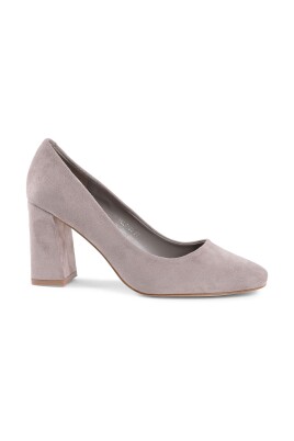 beige-block-heel-pump