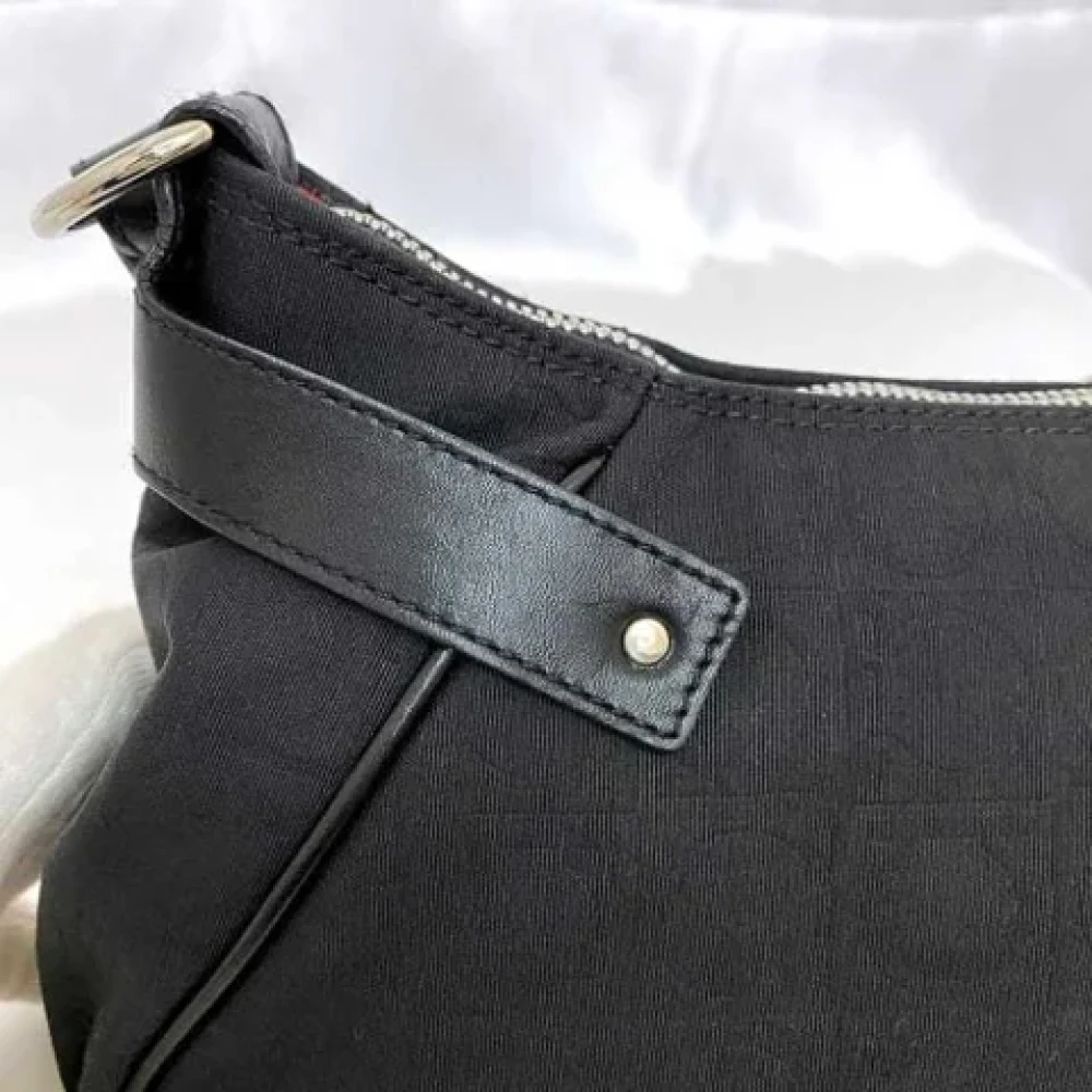 Salvatore Ferragamo Pre-owned Nylon shoulder-bags Black Dames