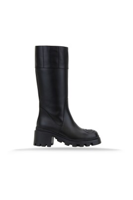 womens-slip-on-leather-boots