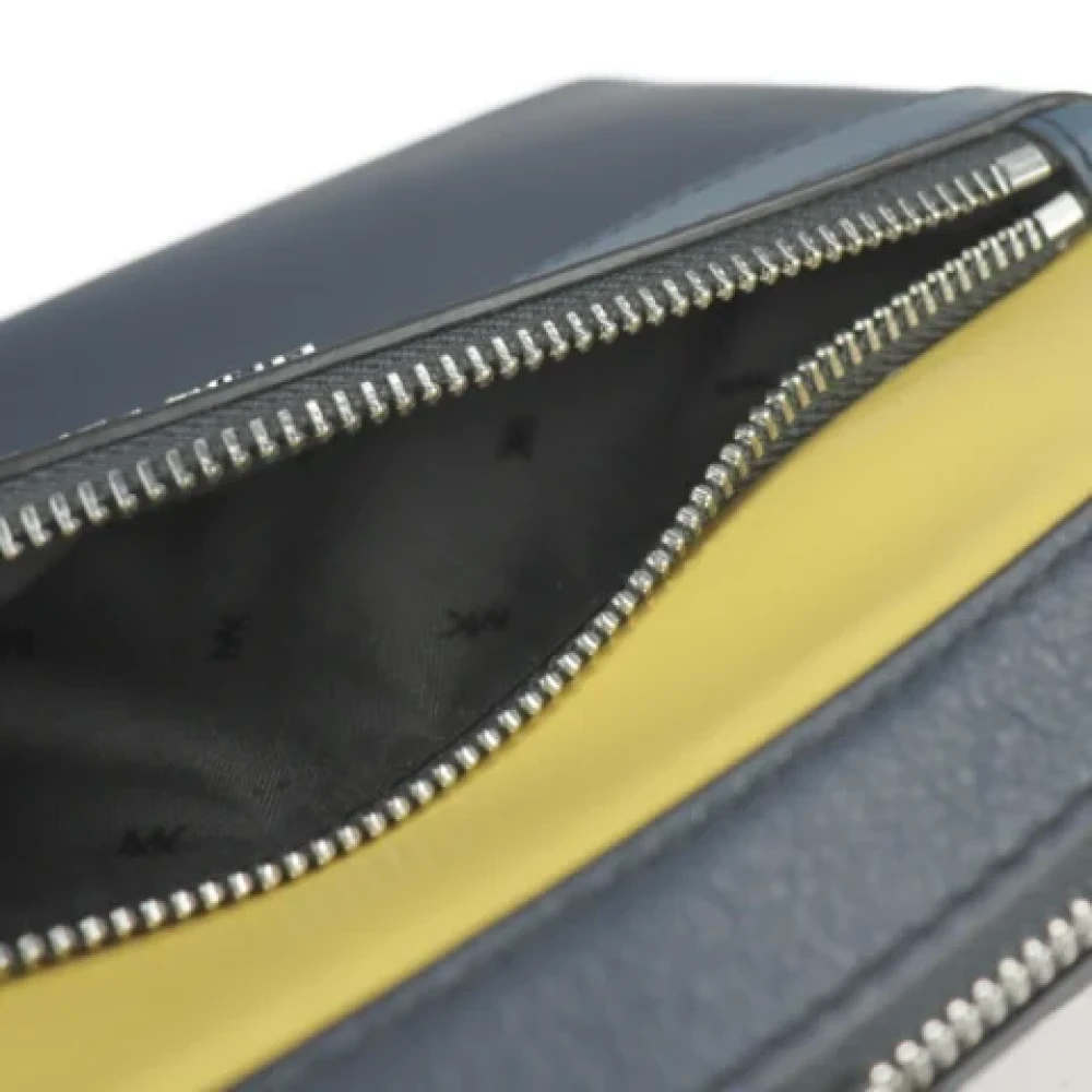 Michael Kors Pre-owned Fabric shoulder-bags Multicolor Dames