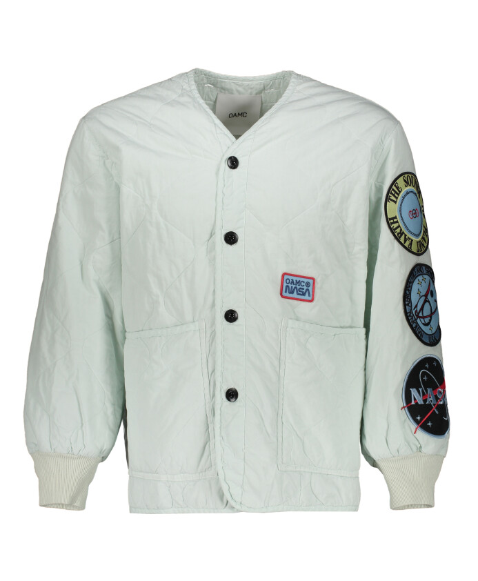 veste-en-coton-matelasse-avec-patches-brodes