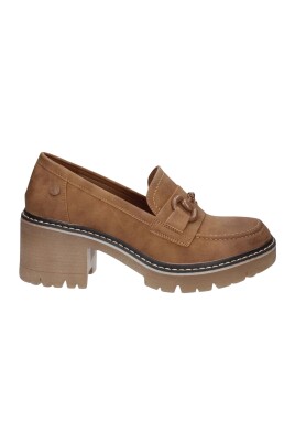 chaussures-plates-camel-decontractees