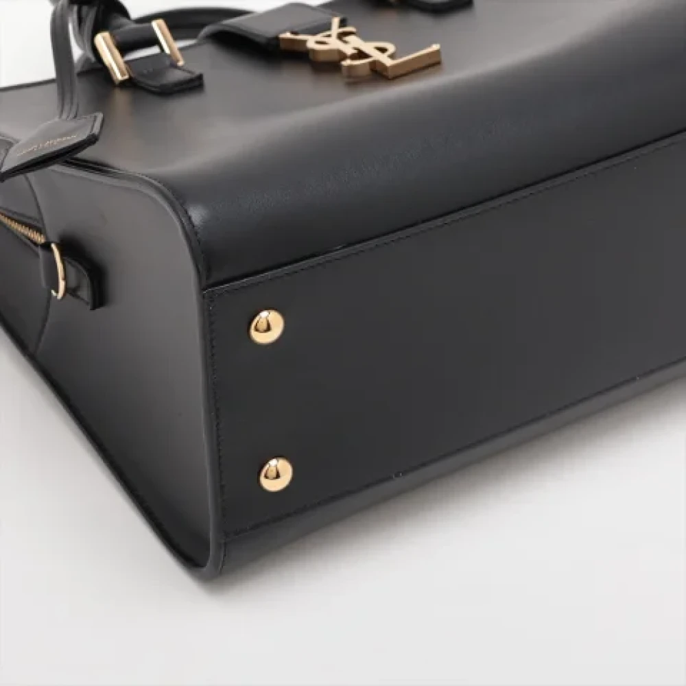 Yves Saint Laurent Vintage Pre-owned Leather handbags Black Dames