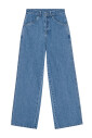 jean-camelia-a-jambes-larges