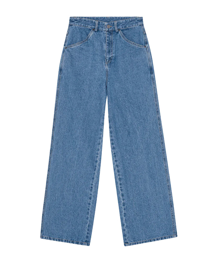 jean-camelia-a-jambes-larges