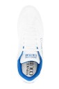 baskets-a-lacets-avec-detail-de-la-marque