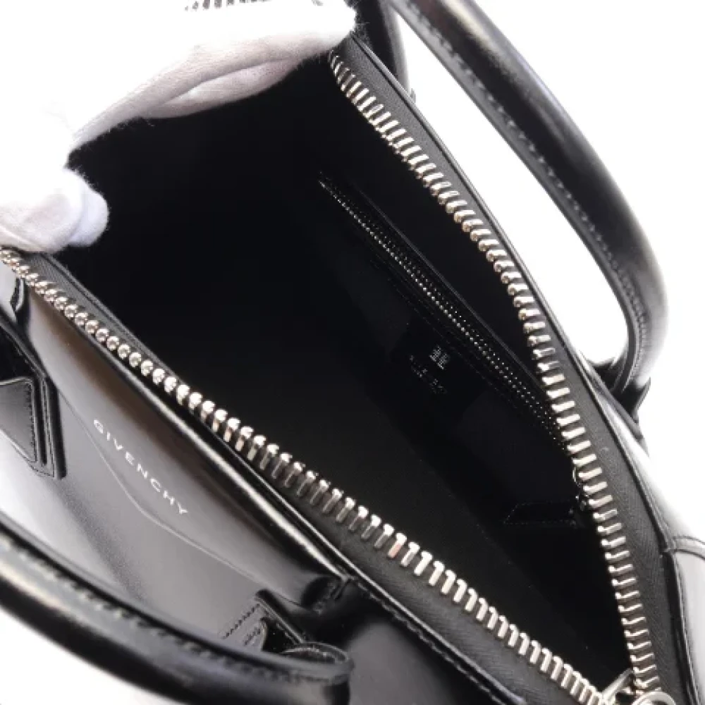 Givenchy Pre-owned Leather handbags Black Dames