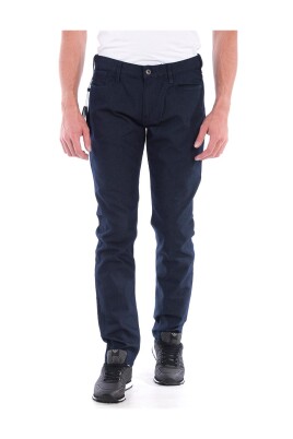 classic-denim-jeans-for-everyday-wear