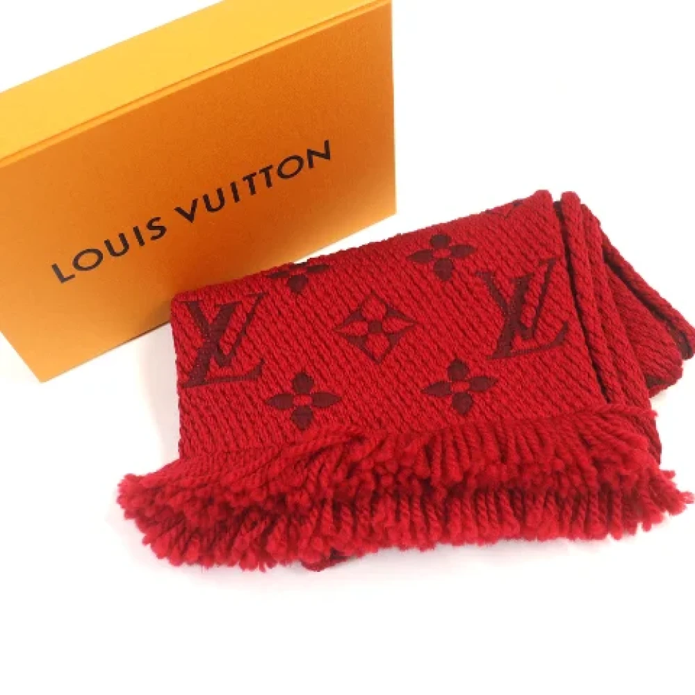 Louis Vuitton Vintage Pre-owned Silk scarves Red Dames