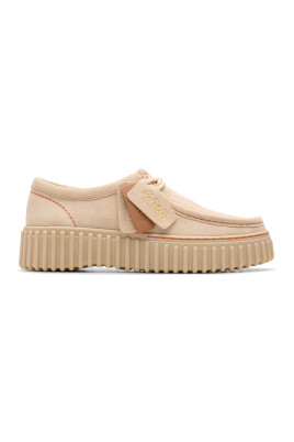 beige-sneakers-for-women
