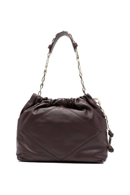 chic-shoulder-bag-in-bordeaux
