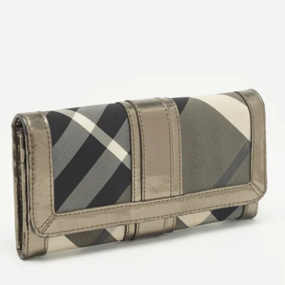 Burberry Vintage Pre-owned Nylon wallets Gray Dames