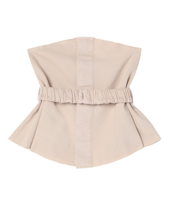 haut-col-bateau-dans-un-style-tendance