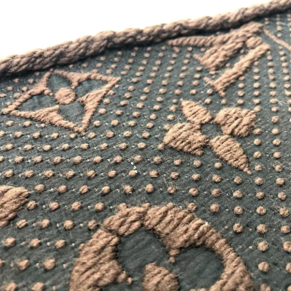 Louis Vuitton Vintage Pre-owned Wool scarves Brown Dames