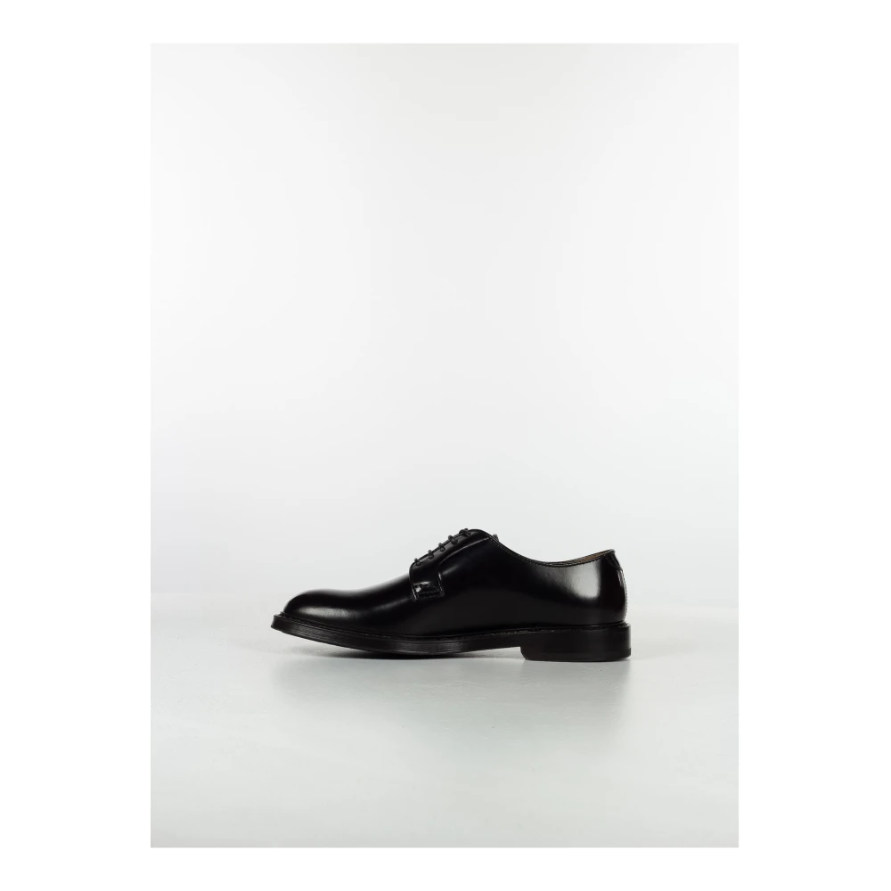 Doucal's Italiaanse leren veterschoenen Black Heren