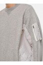 grijze-hybride-sweatshirt-stijlvolle-casual-look
