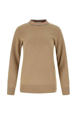 stylish-sweaters-for-every-occasion