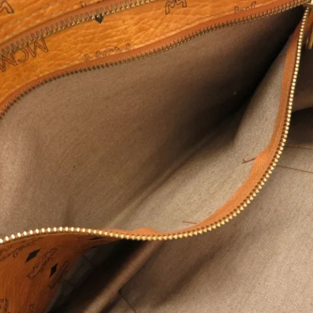 MCM Pre-owned Canvas totes Brown Dames