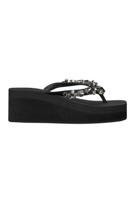 jeweled-flip-flops