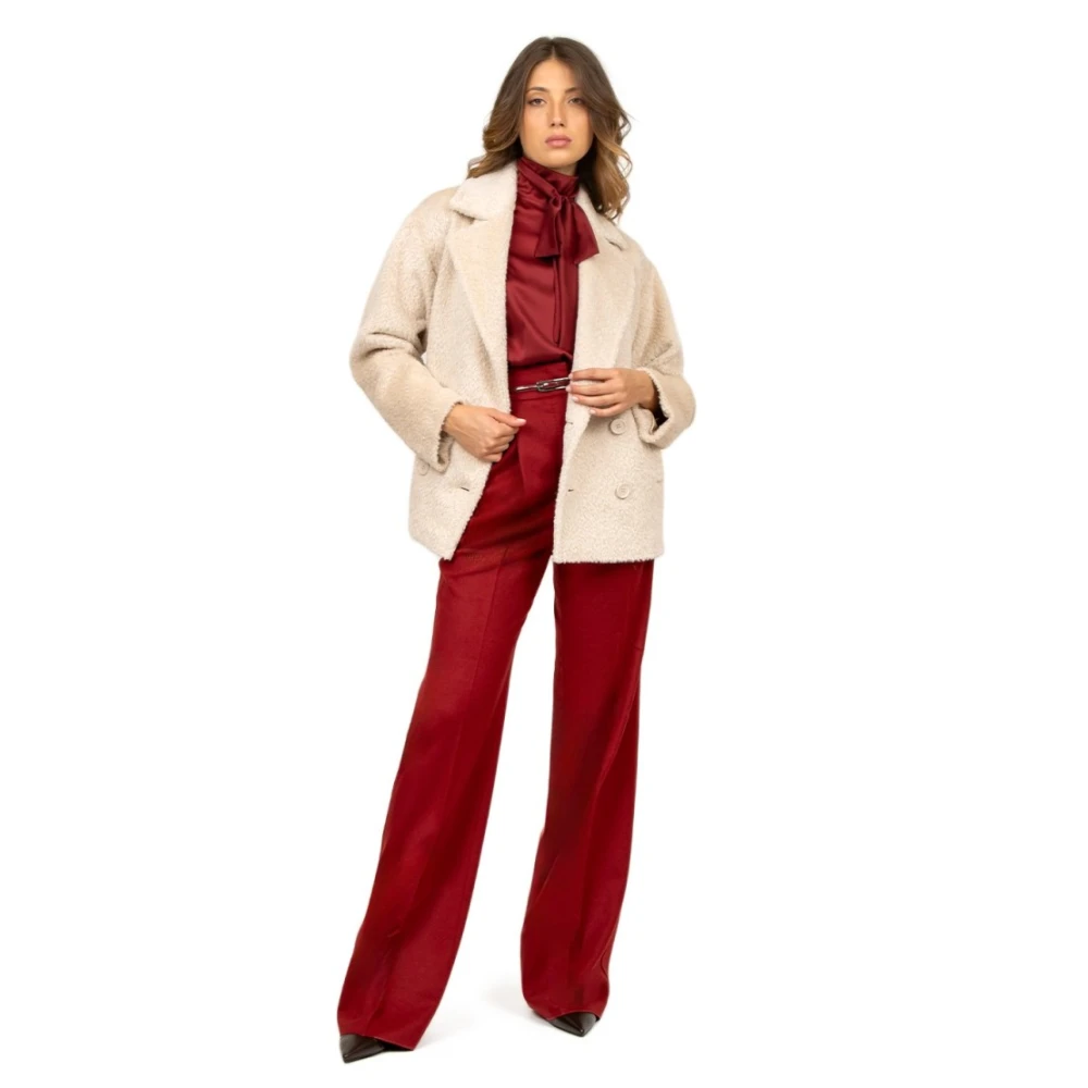 Max Mara Studio Alpaca Dubbelbreasted Jas in Albino White Dames