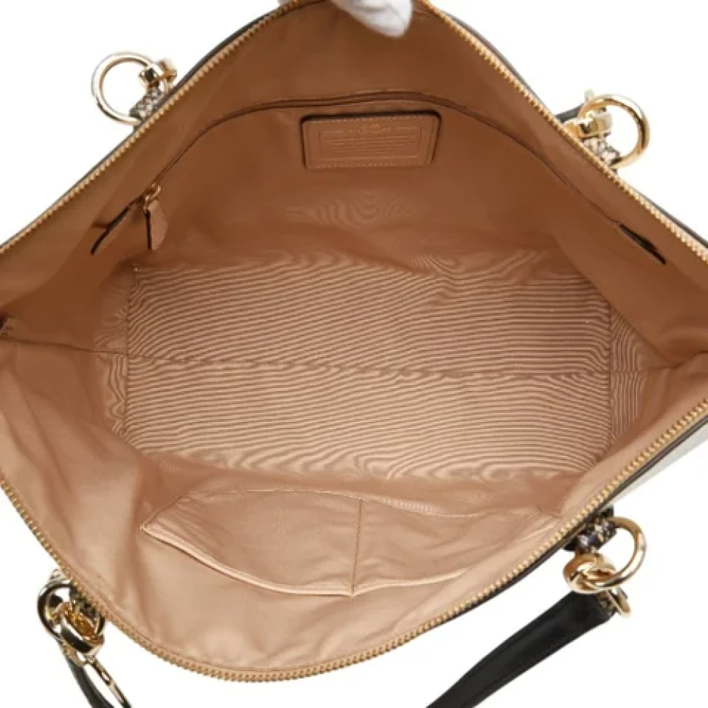 Coach Pre-owned Leather shoulder-bags White Dames