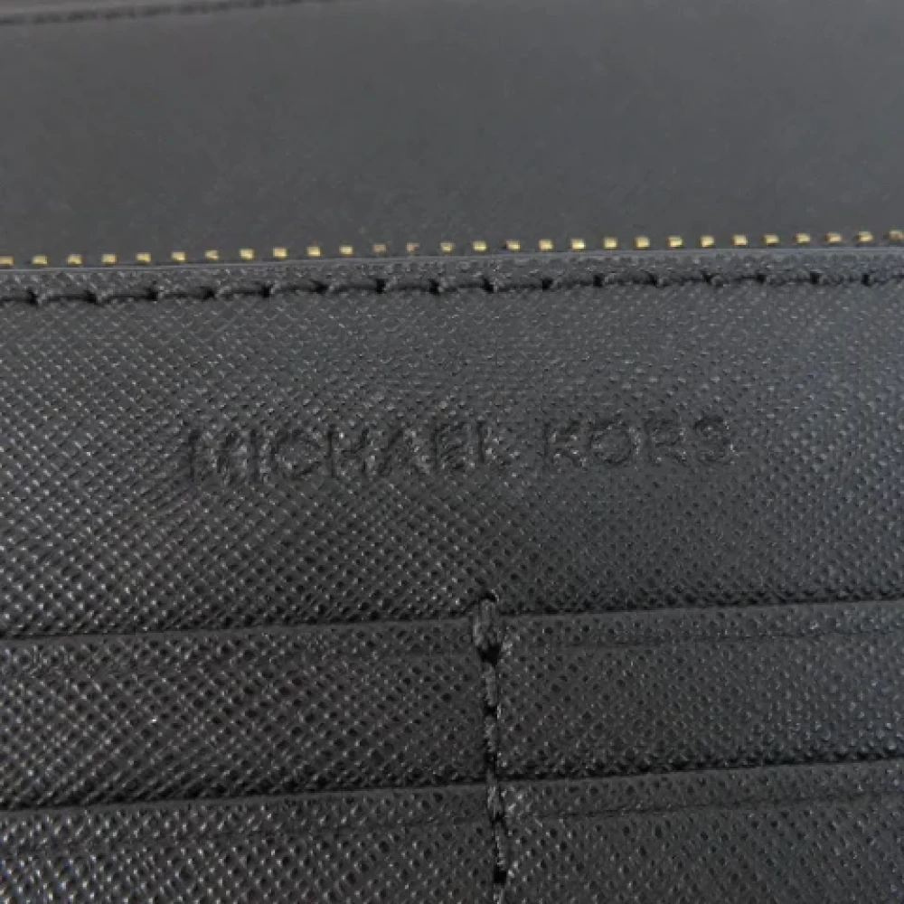 Michael Kors Pre-owned Plastic shoulder-bags Black Dames